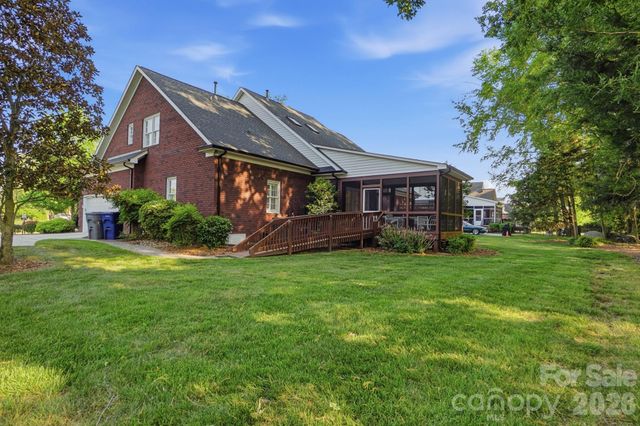 7650 Cotton Street, Harrisburg, NC 28075