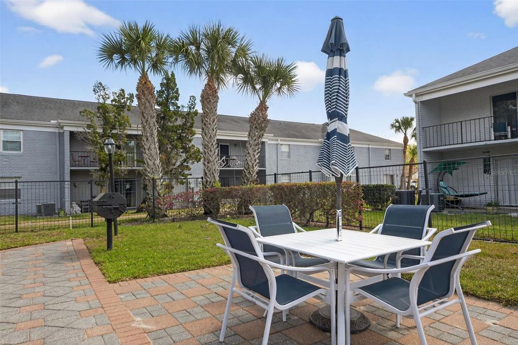 Image 13 of property listing at 144 LEWFIELD CIRCLE 144, Winter Park, FL 32792