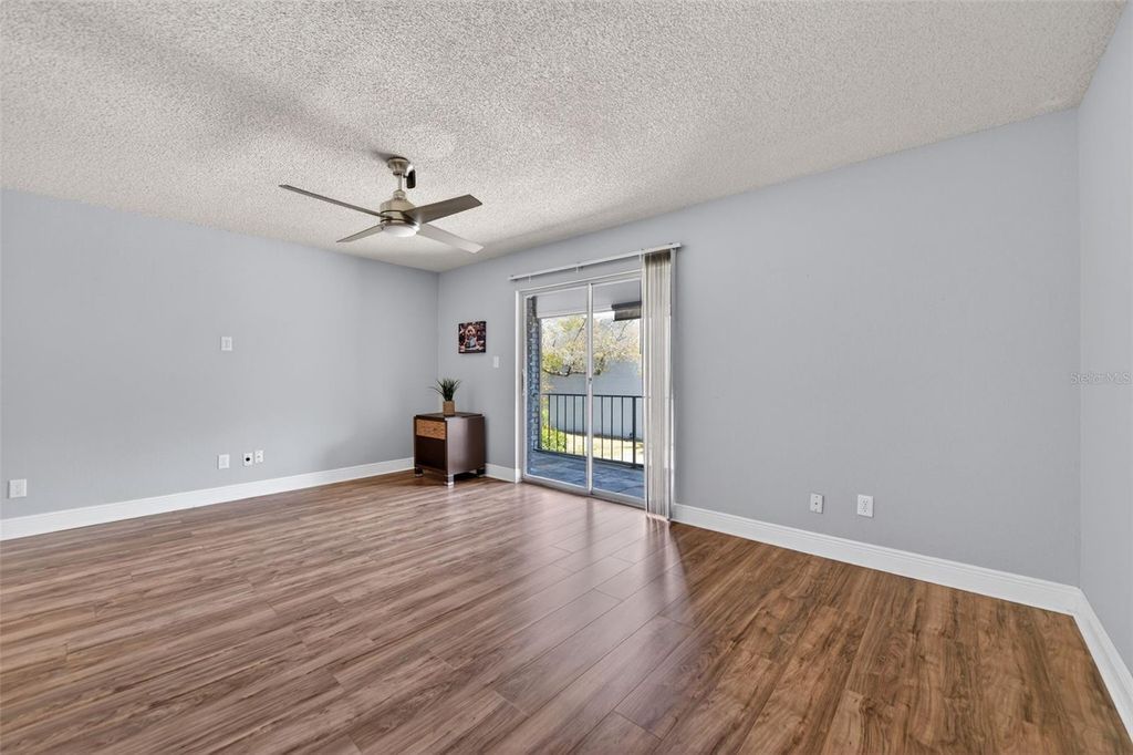 Image 4 of property listing at 144 LEWFIELD CIRCLE 144, Winter Park, FL 32792