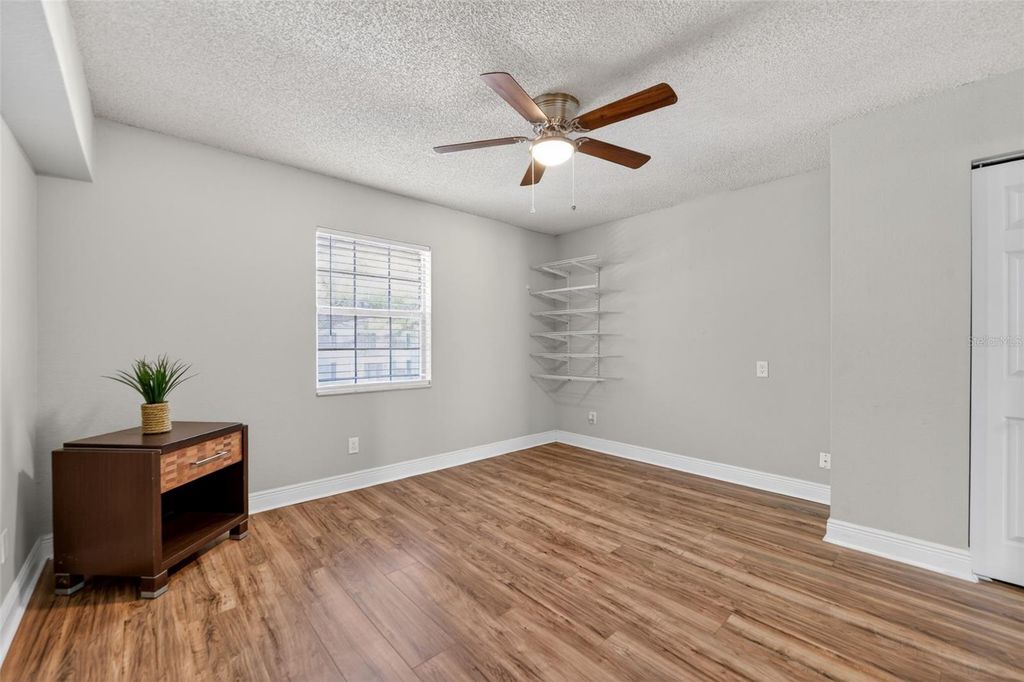 Image 9 of property listing at 144 LEWFIELD CIRCLE 144, Winter Park, FL 32792