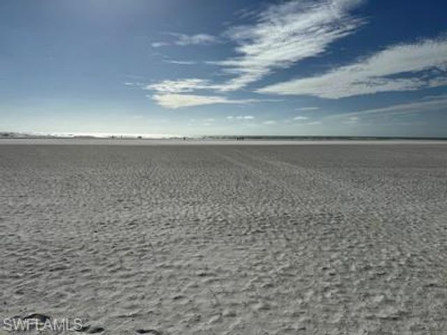 35 Greenbrier St Apt 102, Marco Island, FL 34145