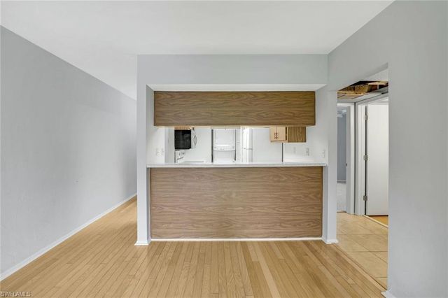 35 Greenbrier St Apt 102, Marco Island, FL 34145