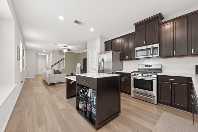 218 Skybranch Court, Conroe, TX 77304