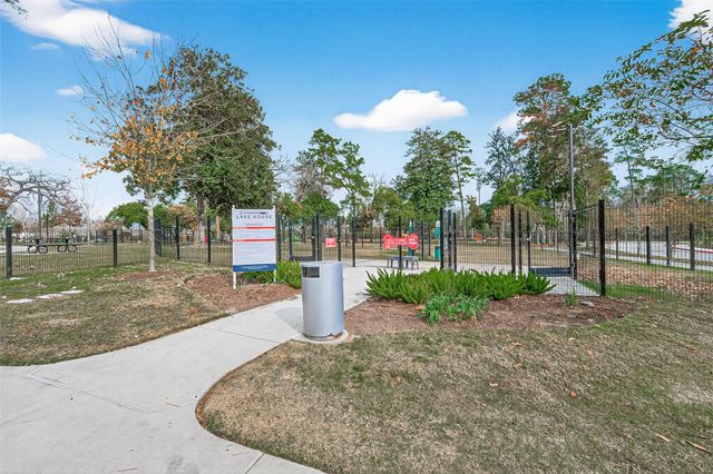 218 Skybranch Court, Conroe, TX 77304