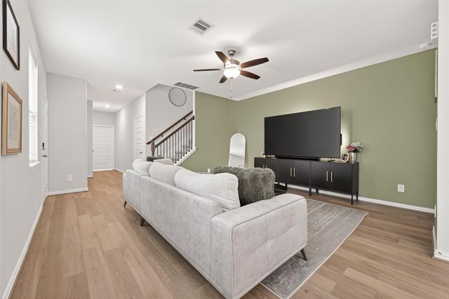 218 Skybranch Court, Conroe, TX 77304