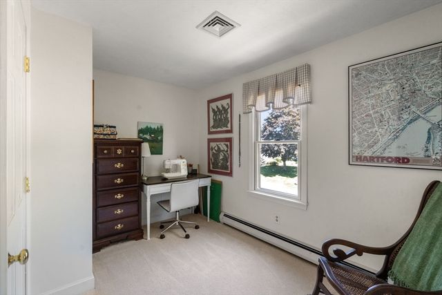 8 Ringbolt Road, Hingham, MA 02043