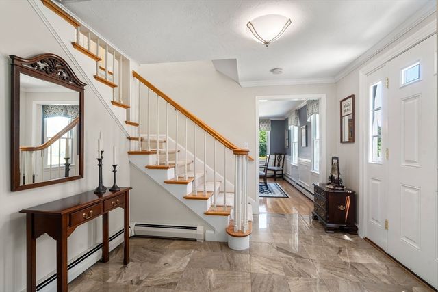 8 Ringbolt Road, Hingham, MA 02043