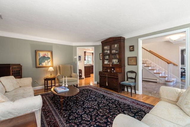 8 Ringbolt Road, Hingham, MA 02043