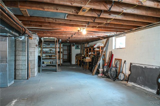 4170 Wetzel Road, Clay, NY 13090