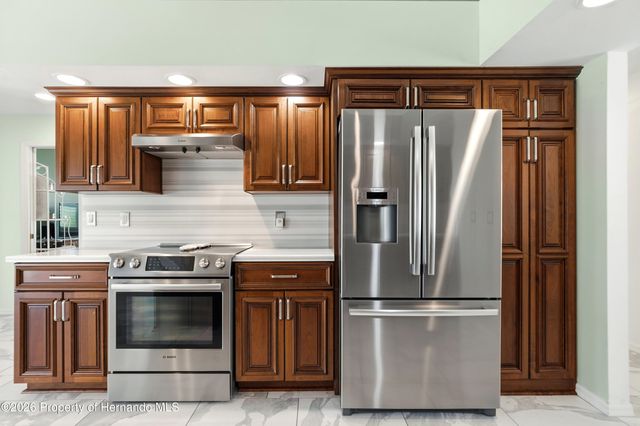 9276 Ashley Drive, Weeki Wachee, FL 34613