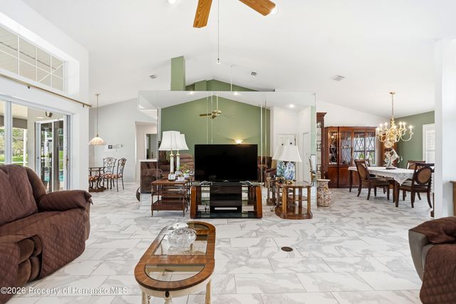 9276 Ashley Drive, Weeki Wachee, FL 34613
