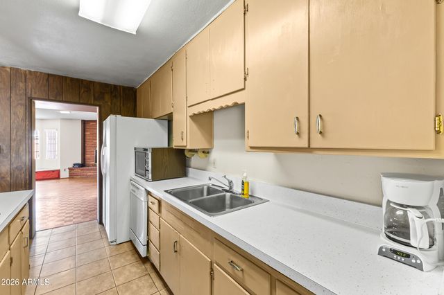 3742 W Berridge Lane, Phoenix, AZ 85019