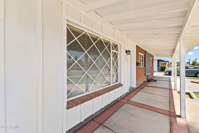 3742 W Berridge Lane, Phoenix, AZ 85019