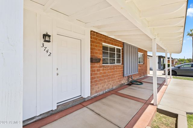 3742 W Berridge Lane, Phoenix, AZ 85019