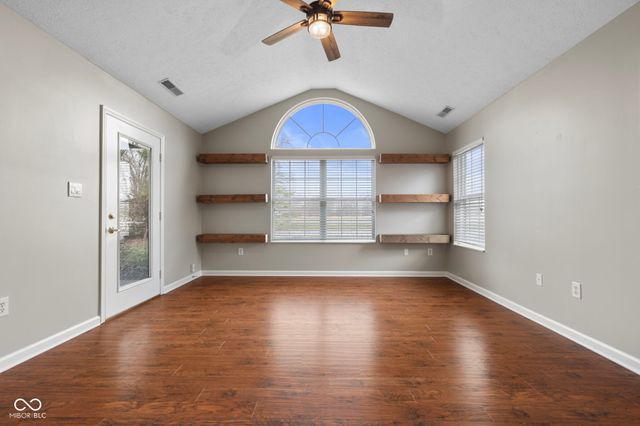 2712 Reflection Way, Greenwood, IN 46143