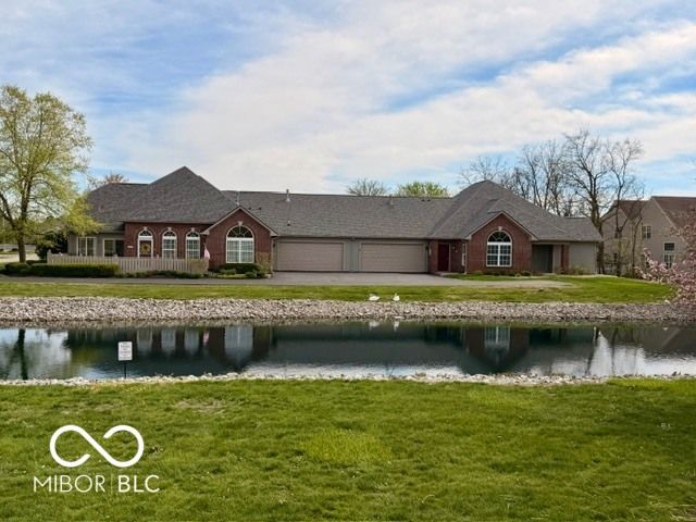 2712 Reflection Way, Greenwood, IN 46143