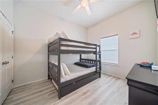 112 Maldives, Rockport, TX 78382