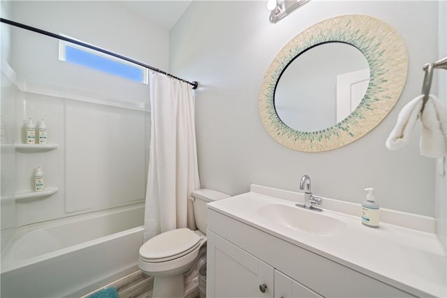 112 Maldives, Rockport, TX 78382