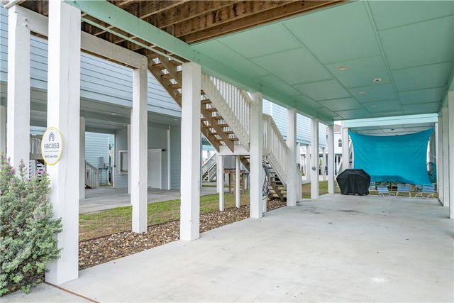 112 Maldives, Rockport, TX 78382