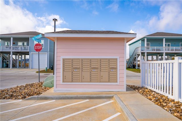 112 Maldives, Rockport, TX 78382