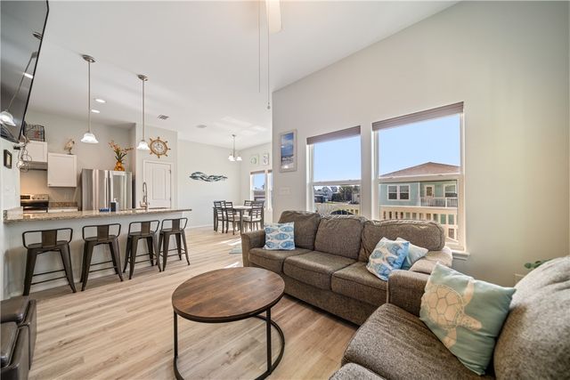 112 Maldives, Rockport, TX 78382