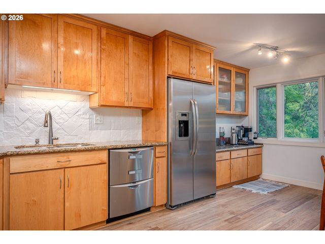 2021 Sw MAIN St 32, Portland, OR 97205