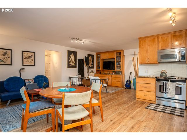 2021 Sw MAIN St 32, Portland, OR 97205