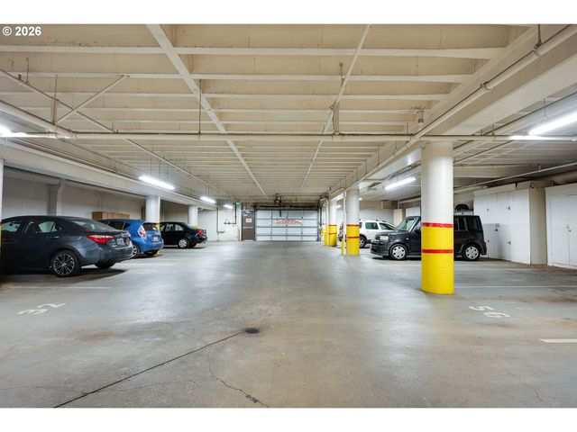 2021 Sw MAIN St 32, Portland, OR 97205