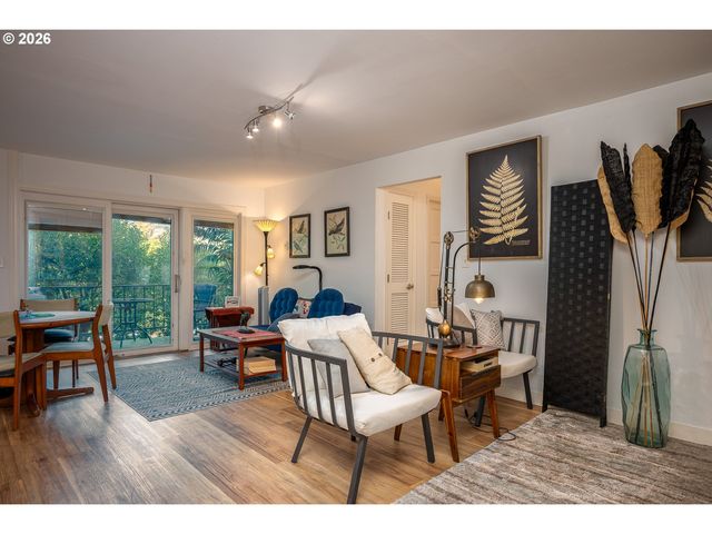 2021 Sw MAIN St 32, Portland, OR 97205