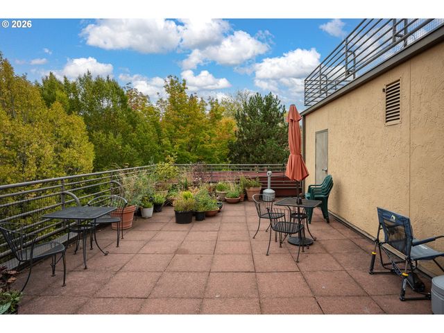 2021 Sw MAIN St 32, Portland, OR 97205