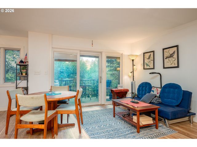 2021 Sw MAIN St 32, Portland, OR 97205