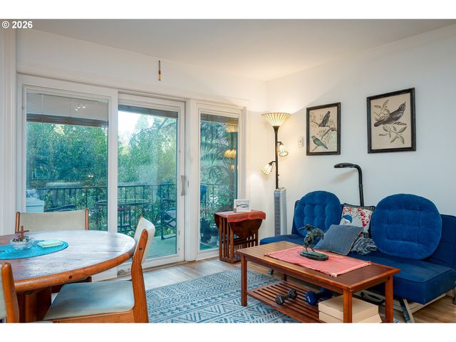 2021 Sw MAIN St 32, Portland, OR 97205