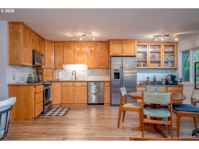 2021 Sw MAIN St 32, Portland, OR 97205