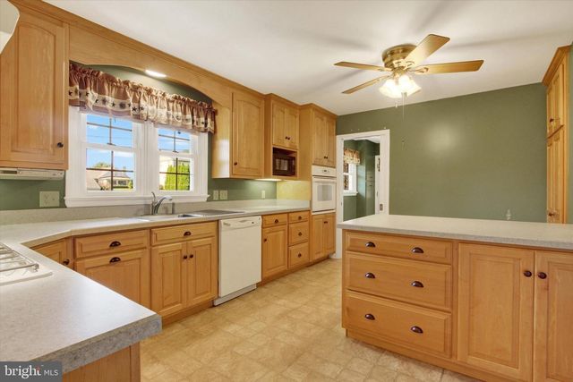 9130 MEADOWBROOK DR, Waynesboro, PA 17268