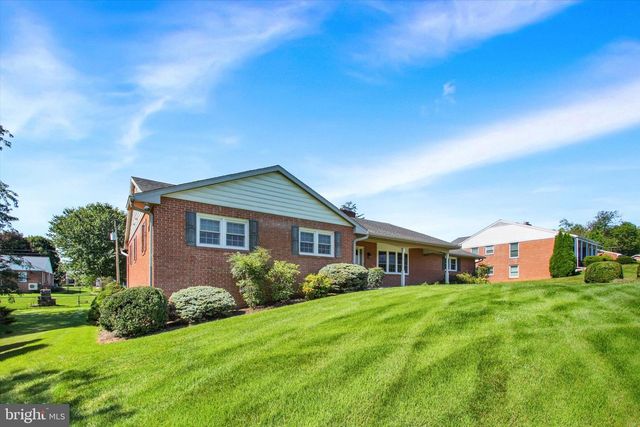9130 MEADOWBROOK DR, Waynesboro, PA 17268