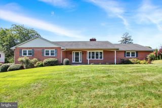 9130 MEADOWBROOK DR, Waynesboro, PA 17268
