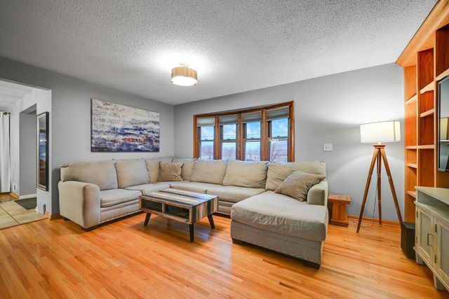 7021 34th Avenue N, Crystal, MN 55427