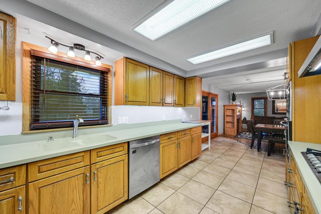 7021 34th Avenue N, Crystal, MN 55427