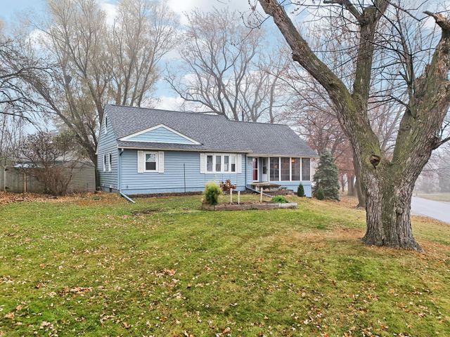 7021 34th Avenue N, Crystal, MN 55427