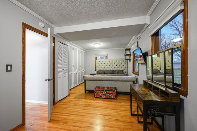 7021 34th Avenue N, Crystal, MN 55427