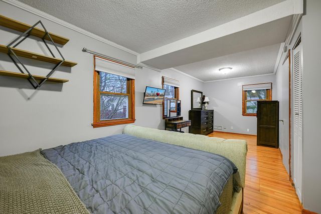 7021 34th Avenue N, Crystal, MN 55427