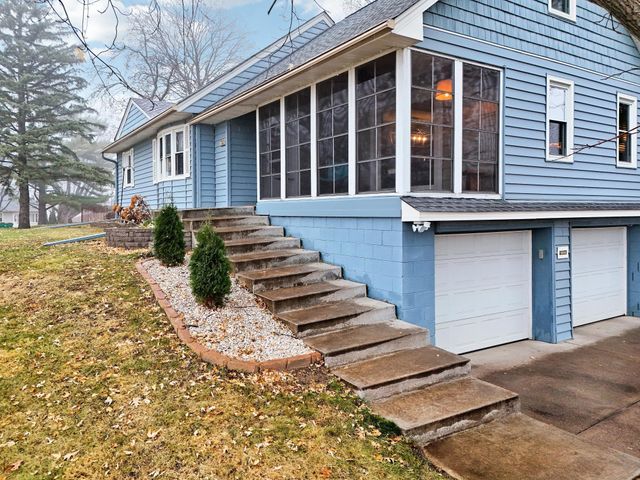 7021 34th Avenue N, Crystal, MN 55427