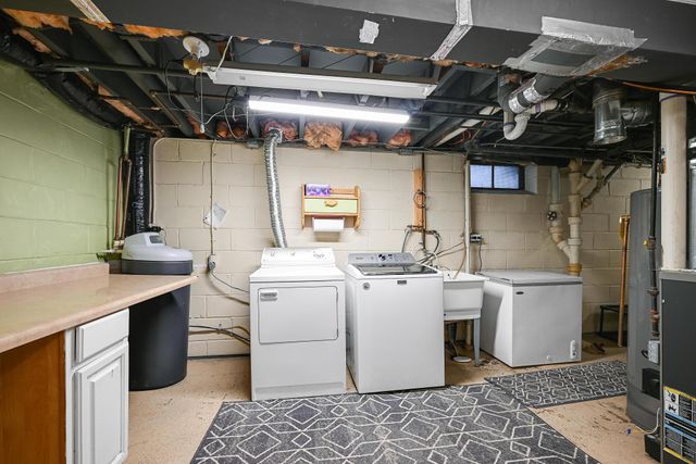 7021 34th Avenue N, Crystal, MN 55427