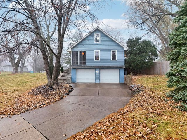 7021 34th Avenue N, Crystal, MN 55427