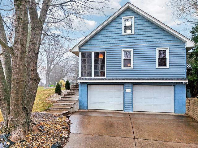 7021 34th Avenue N, Crystal, MN 55427