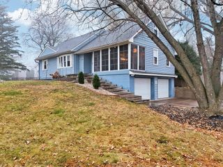 7021 34th Avenue N, Crystal, MN 55427