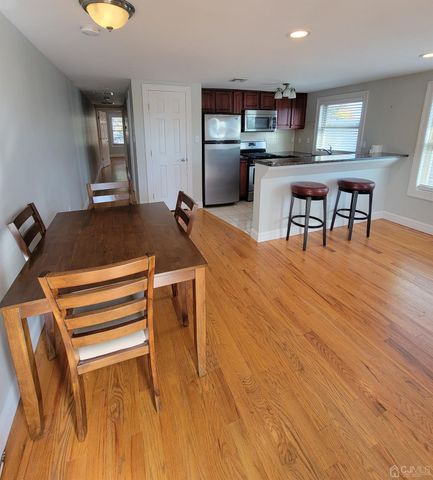 517 New Brunswick Avenue A, Fords, NJ 08863