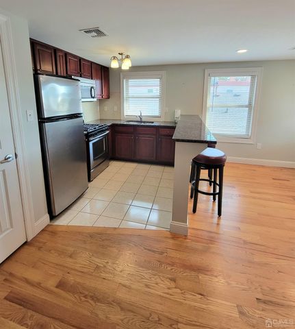 517 New Brunswick Avenue A, Fords, NJ 08863