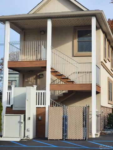 517 New Brunswick Avenue A, Fords, NJ 08863