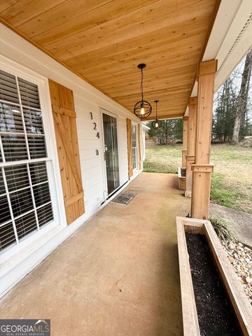 124 Lincoln Lane, Lagrange, GA 30240